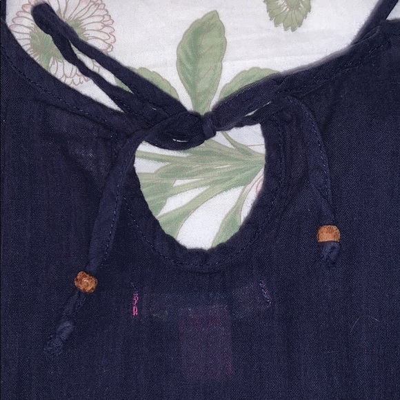 Tank top - Picture 2 of 3